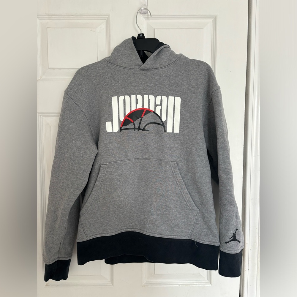Men’s Medium Jordan Sweatshirt